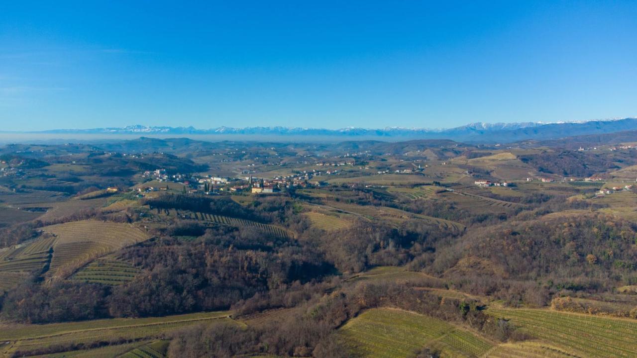 Apartma Tri Oljke Dobrovo Exterior foto