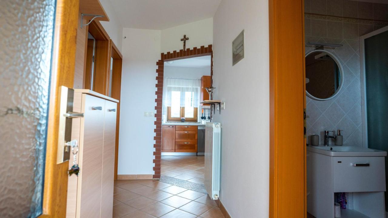 Apartma Tri Oljke Dobrovo Exterior foto